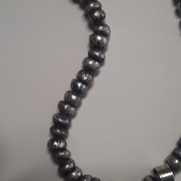 ONE OF A KIND handcrafted beautiful white jade and stainless steel necklace - Picture 10 of 13